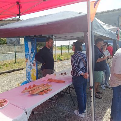 Marché des producteurs et vide-grenier baigneaudais – photo 1